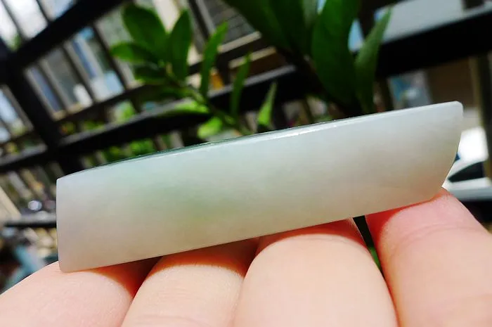Natural Jade Rough Jadeite Raw (41g,6.1X2.8X1.4cm)