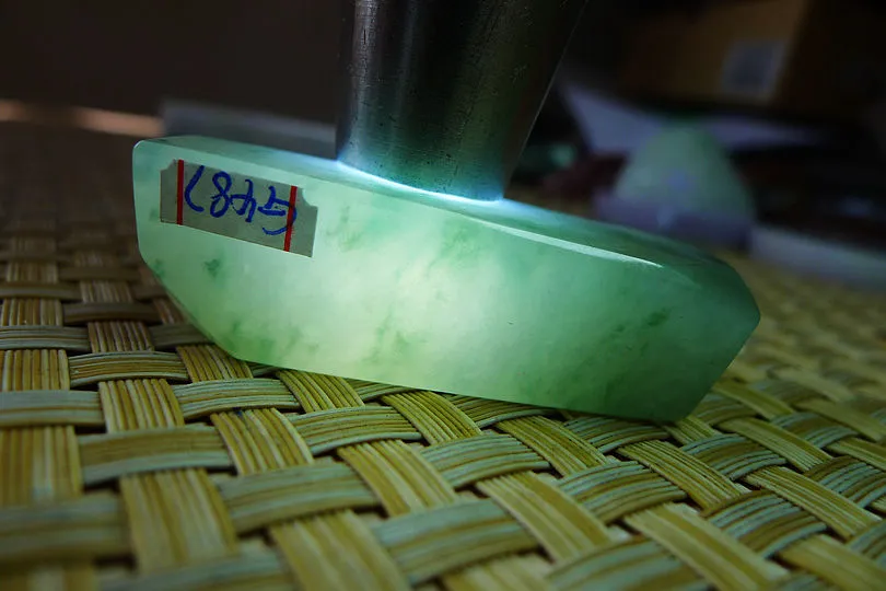 Natural Jade Rough Jadeite Raw (46g,5.1X1.8X1.8cm)