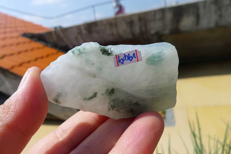 Natural Jade Rough Jadeite Raw (52g,6.2X3.5X1.5cm)