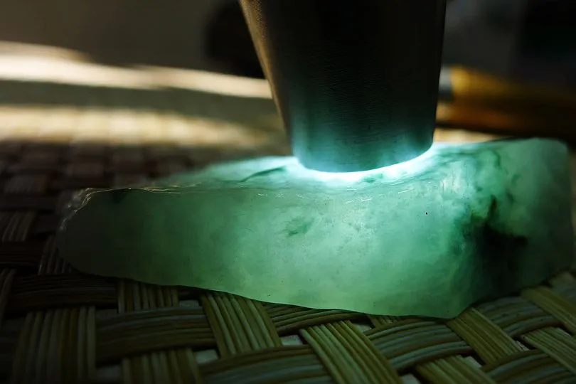 Natural Jade Rough Jadeite Raw (52g,6.2X3.5X1.5cm)