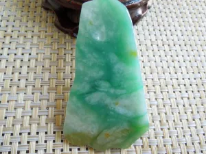 Natural Jade Rough Jadeite Raw (59g, 78X44X11mm)