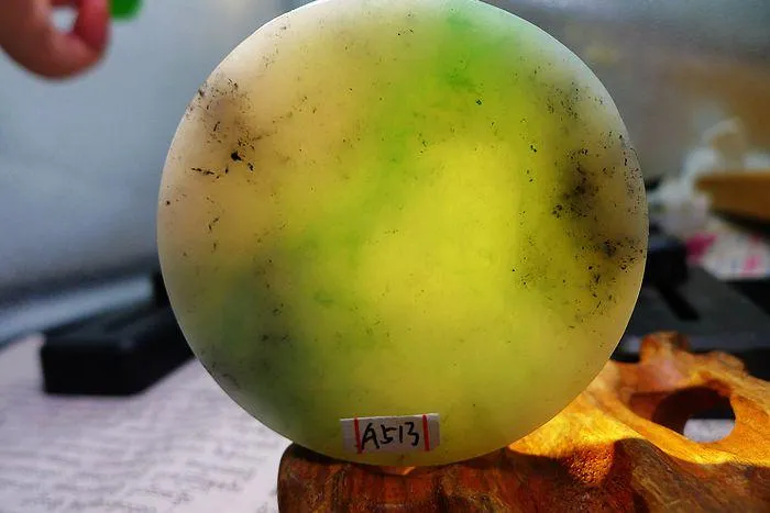 Natural Jade Rough Jadeite Raw (64g,5.6X0.75cm)