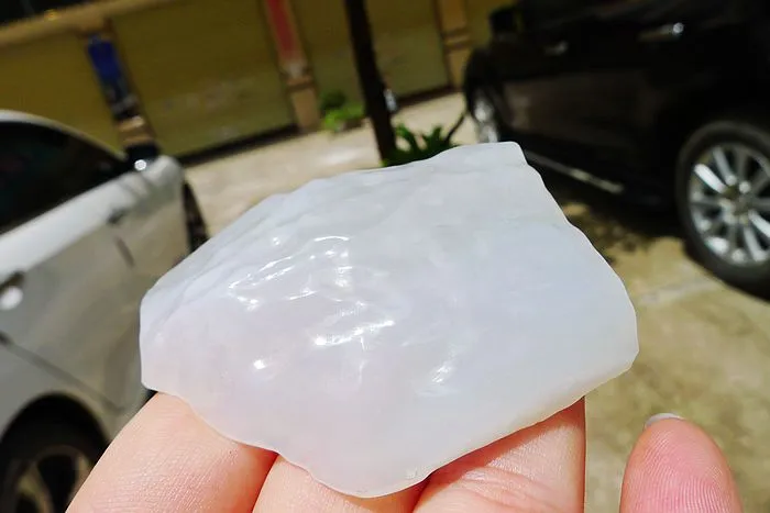 Natural Jade Rough Jadeite Raw (69g,5.8X4.5X1.4cm)
