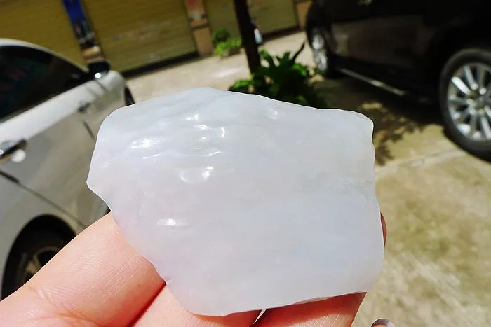 Natural Jade Rough Jadeite Raw (69g,5.8X4.5X1.4cm)