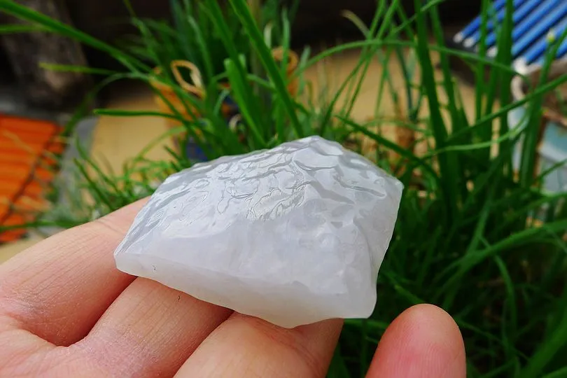 Natural Jade Rough Jadeite Raw (69g,6X4.1X1.4cm)