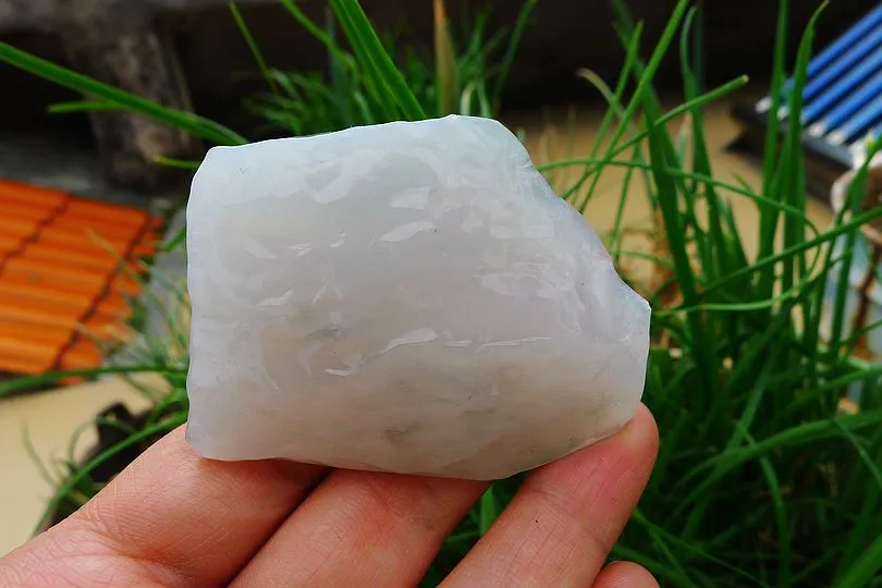 Natural Jade Rough Jadeite Raw (69g,6X4.1X1.4cm)