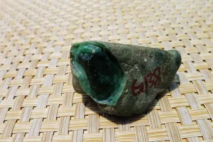 Natural Jade Rough Jadeite Raw (73g,5.3X3.4X2.9cm)