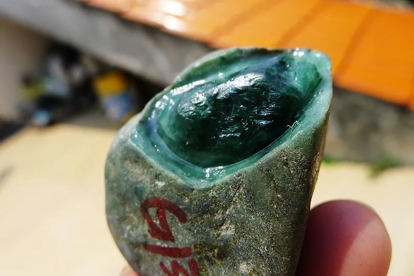 Natural Jade Rough Jadeite Raw (73g,5.3X3.4X2.9cm)