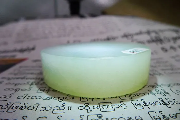 Natural Jade Rough Jadeite Raw (78g,4.7X1.3cm)