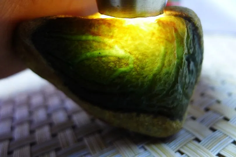 Natural Jade Rough Jadeite Raw (86g,5.3X3.7X2.3cm)