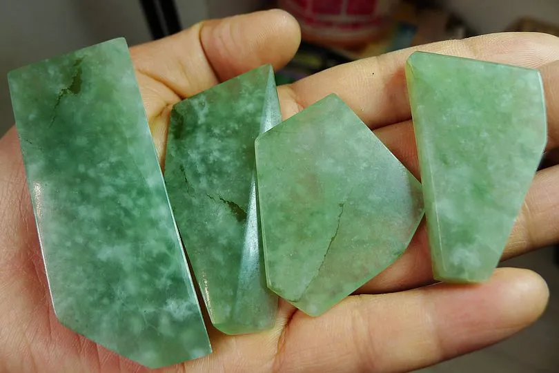 Natural Jade Rough Jadeite Raw 86g