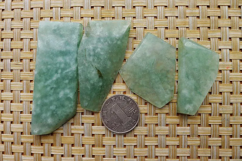 Natural Jade Rough Jadeite Raw 86g