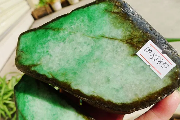 Natural Jade Rough Jadeite Raw 907g