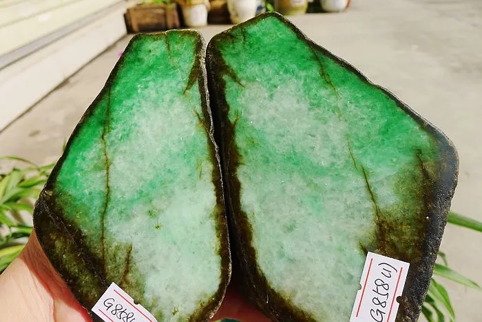 Natural Jade Rough Jadeite Raw 907g