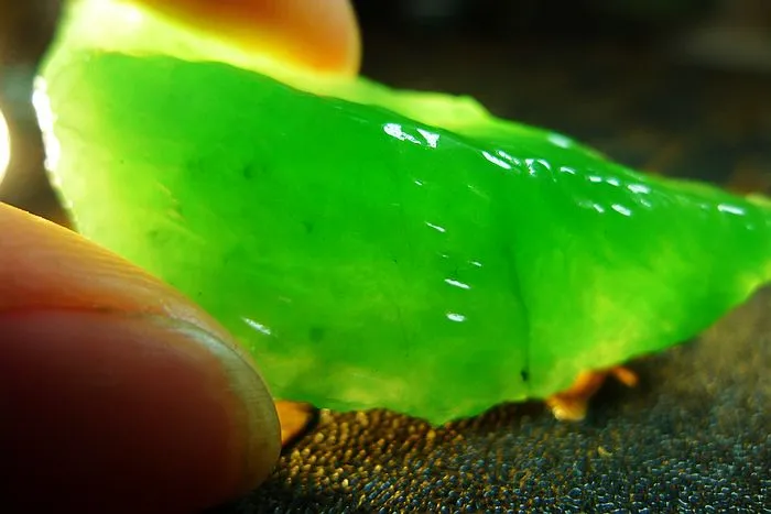 Natural Jade Rough Jadeite Raw B67g