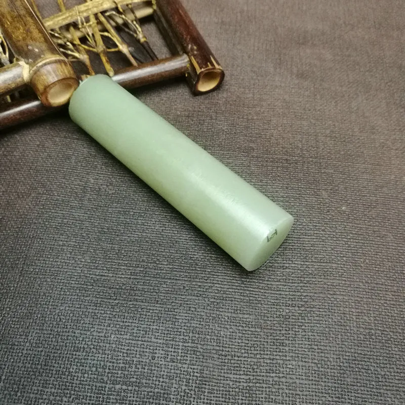 Natural Kunlun Jade Rough Nephrite Raw (110g, 9.3x2.3cm)