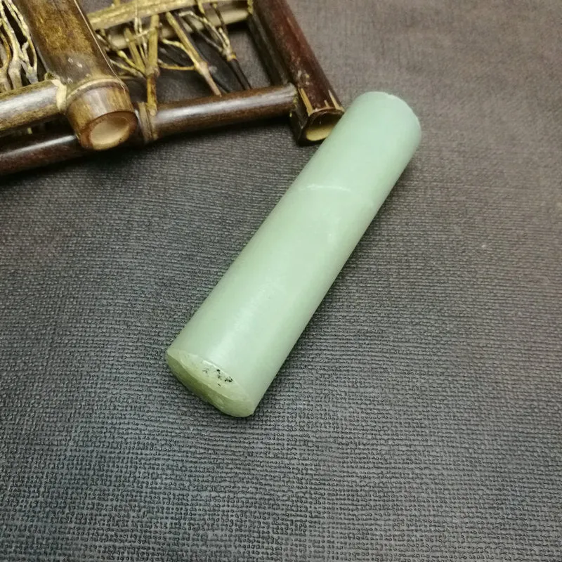 Natural Kunlun Jade Rough Nephrite Raw (110g, 9.3x2.3cm)