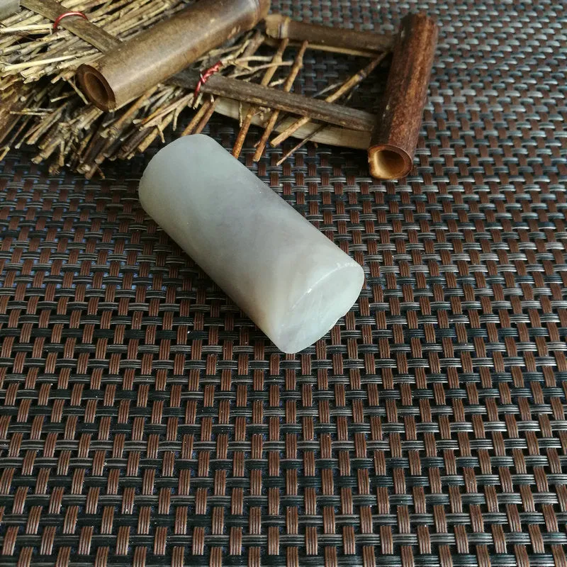 Natural Kunlun Jade Rough Nephrite Raw (113g,6X2.9cm)