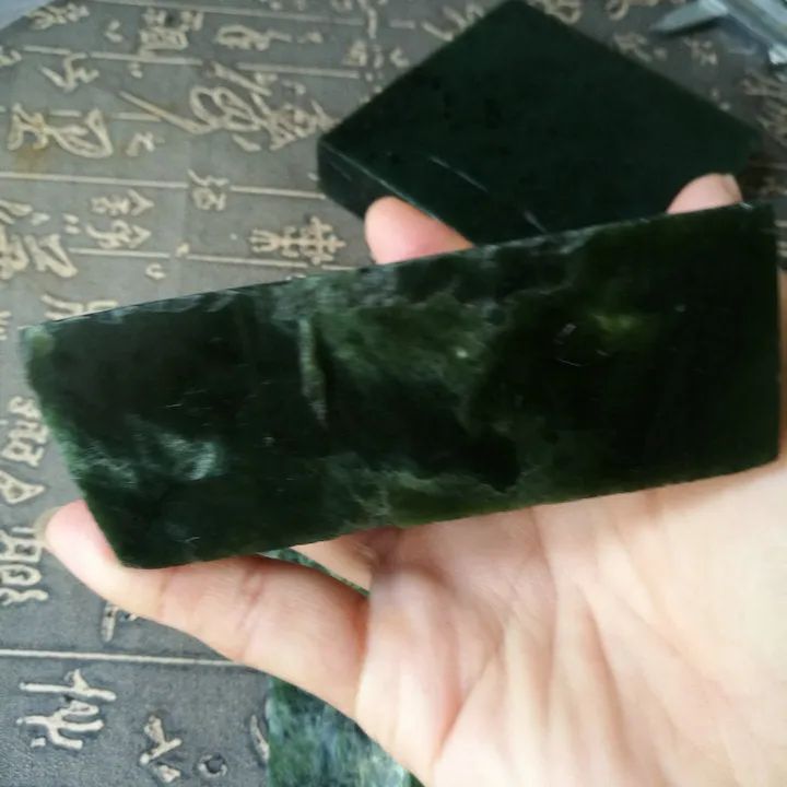 Natural Kunlun Jade Rough Nephrite Raw 1140g