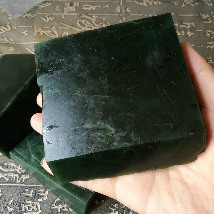 Natural Kunlun Jade Rough Nephrite Raw 1140g
