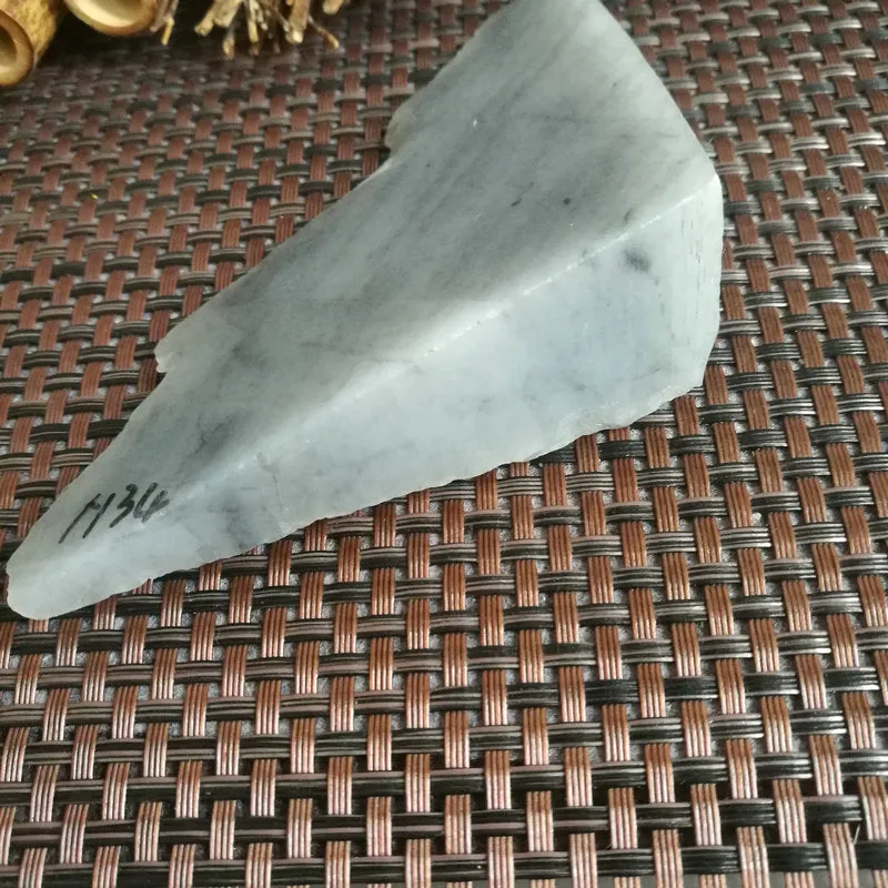 Natural Kunlun Jade Rough Nephrite Raw (146g,5.3X1.1cm)