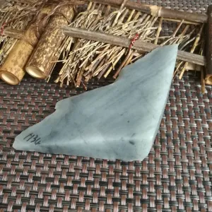 Natural Kunlun Jade Rough Nephrite Raw (146g,5.3X1.1cm)