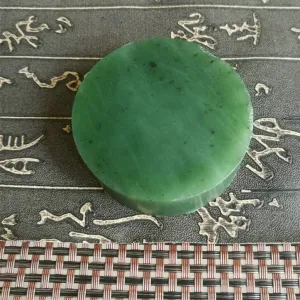 Natural Kunlun Jade Rough Nephrite Raw (149g, 5.7X2cm)