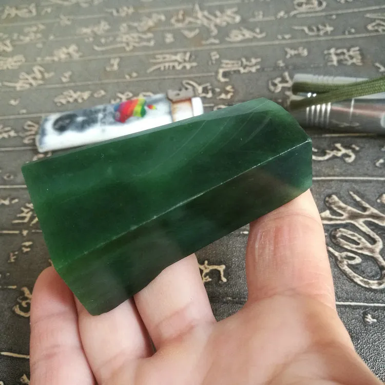 Natural Kunlun Jade Rough Nephrite Raw (150g, 6.7X3.5X2cm)