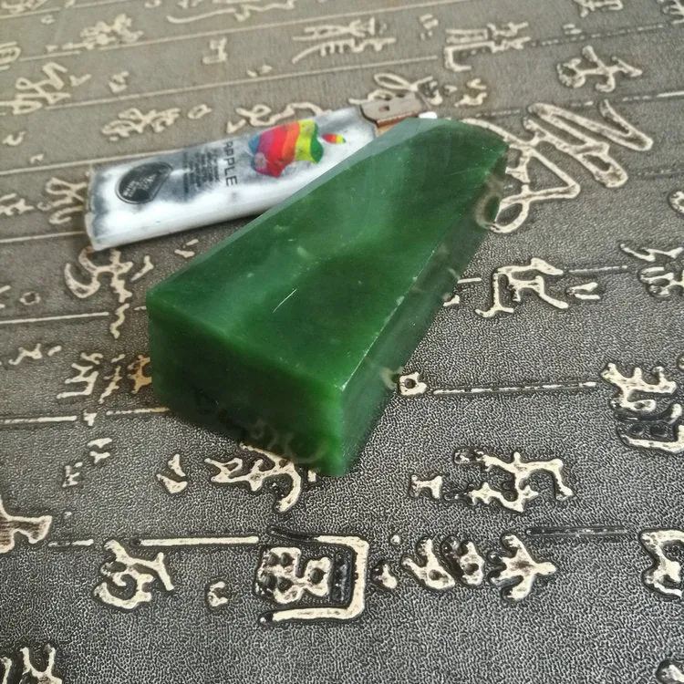 Natural Kunlun Jade Rough Nephrite Raw (150g, 6.7X3.5X2cm)