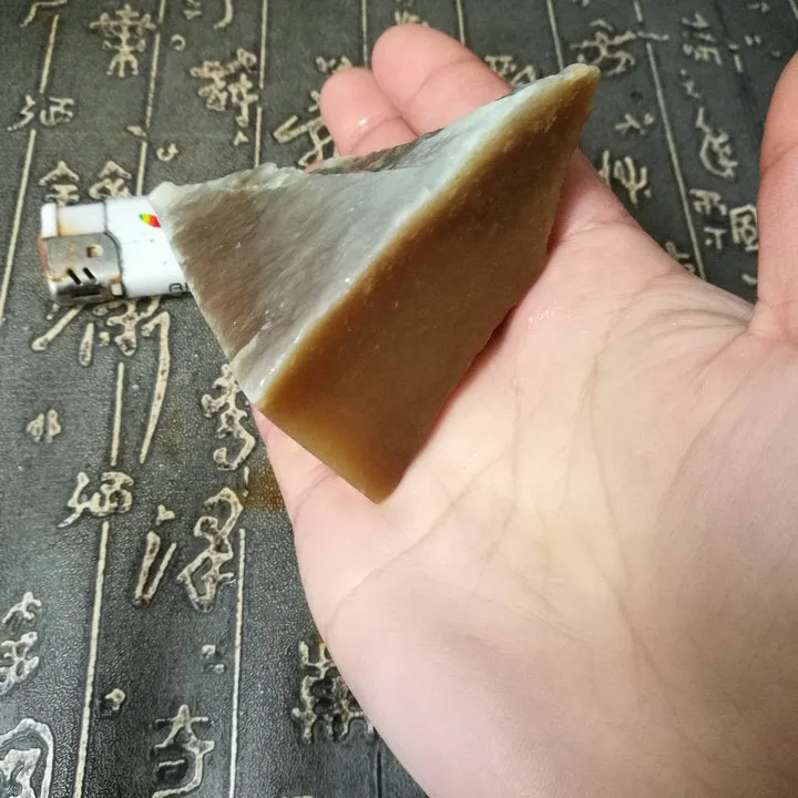 Natural Kunlun Jade Rough Nephrite Raw (185g, 8X6X3cm)
