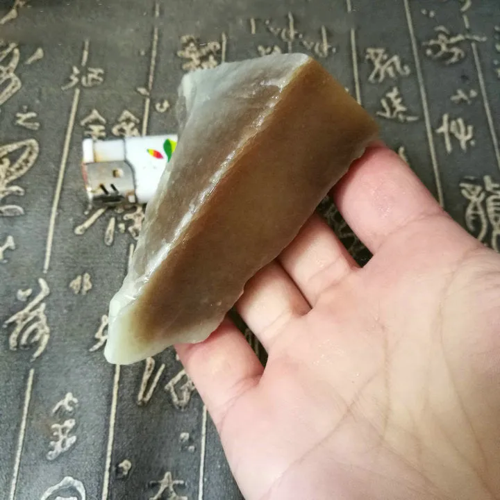 Natural Kunlun Jade Rough Nephrite Raw (185g, 8X6X3cm)