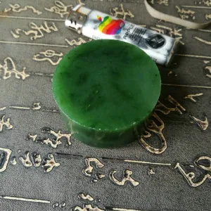 Natural Kunlun Jade Rough Nephrite Raw (206g, 5.7X2.4cm)