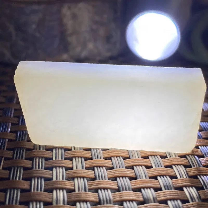 Natural Kunlun Jade Rough Nephrite Raw (22g,3.7X2.3X0.9cm)