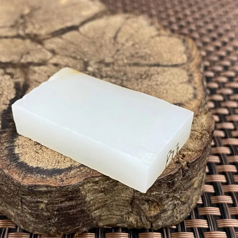 Natural Kunlun Jade Rough Nephrite Raw (22g,3.7X2.3X0.9cm)