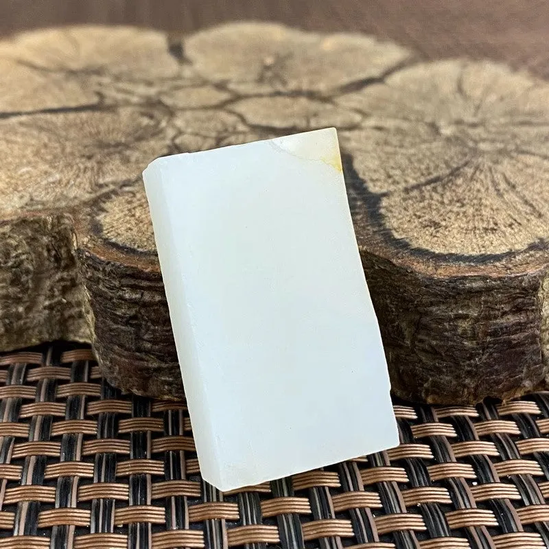 Natural Kunlun Jade Rough Nephrite Raw (22g,3.7X2.3X0.9cm)