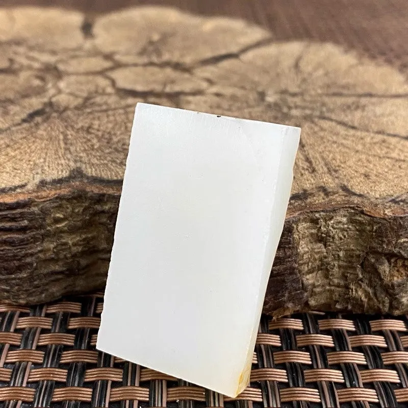 Natural Kunlun Jade Rough Nephrite Raw (22g,3.7X2.3X0.9cm)