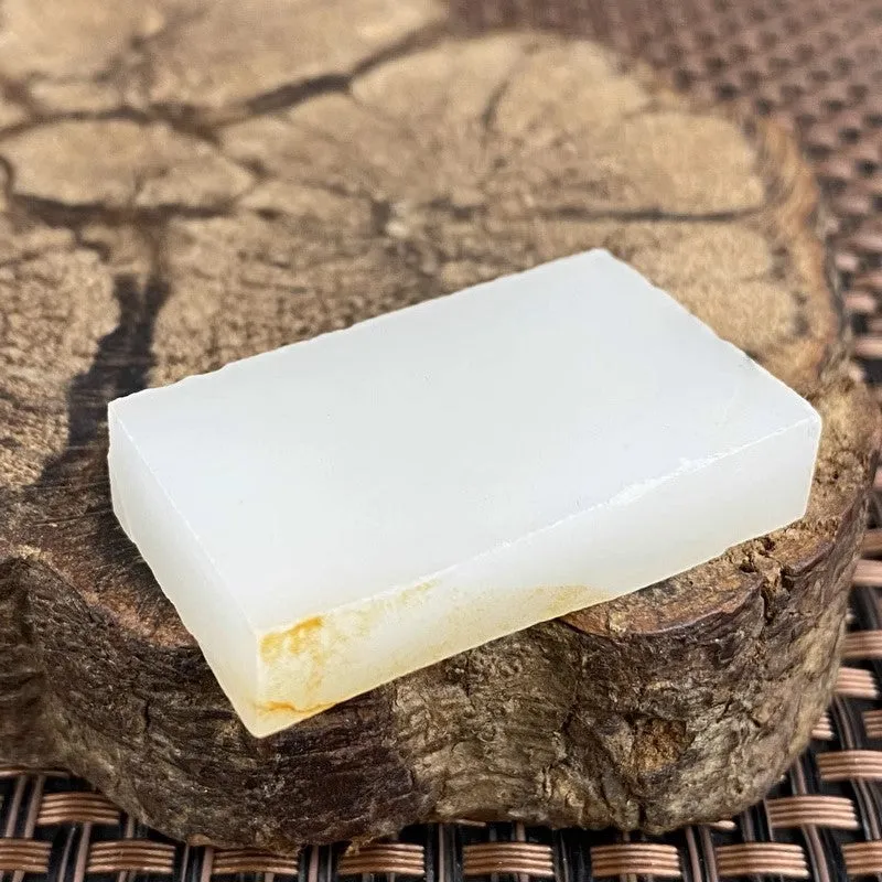 Natural Kunlun Jade Rough Nephrite Raw (22g,3.7X2.3X0.9cm)