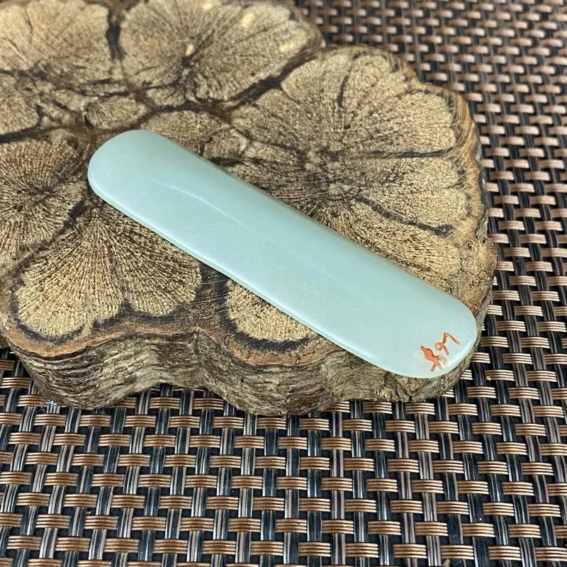 Natural Kunlun Jade Rough Nephrite Raw (23g,8.5X2.1X0.66cm)
