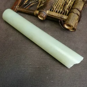 Natural Kunlun Jade Rough Nephrite Raw (240g, 15x2.6cm)