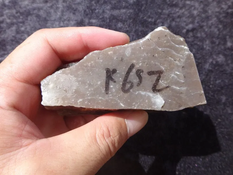 Natural Kunlun Jade Rough Nephrite Raw (249g, 8X3X3cm)