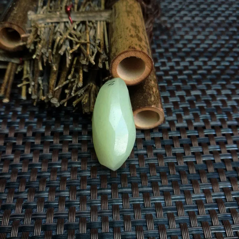 Natural Kunlun Jade Rough Nephrite Raw (24g,3.9X2.9X1.6cm)