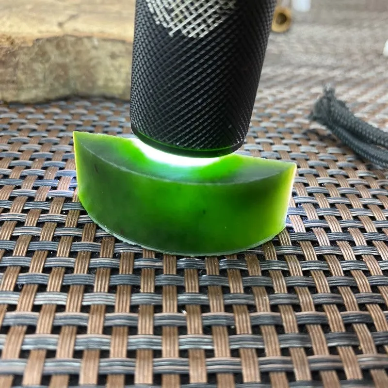 Natural Kunlun Jade Rough Nephrite Raw (24g,4.4X1.7X1.2cm)