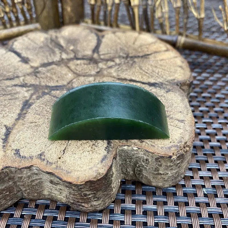 Natural Kunlun Jade Rough Nephrite Raw (24g,4.4X1.7X1.2cm)
