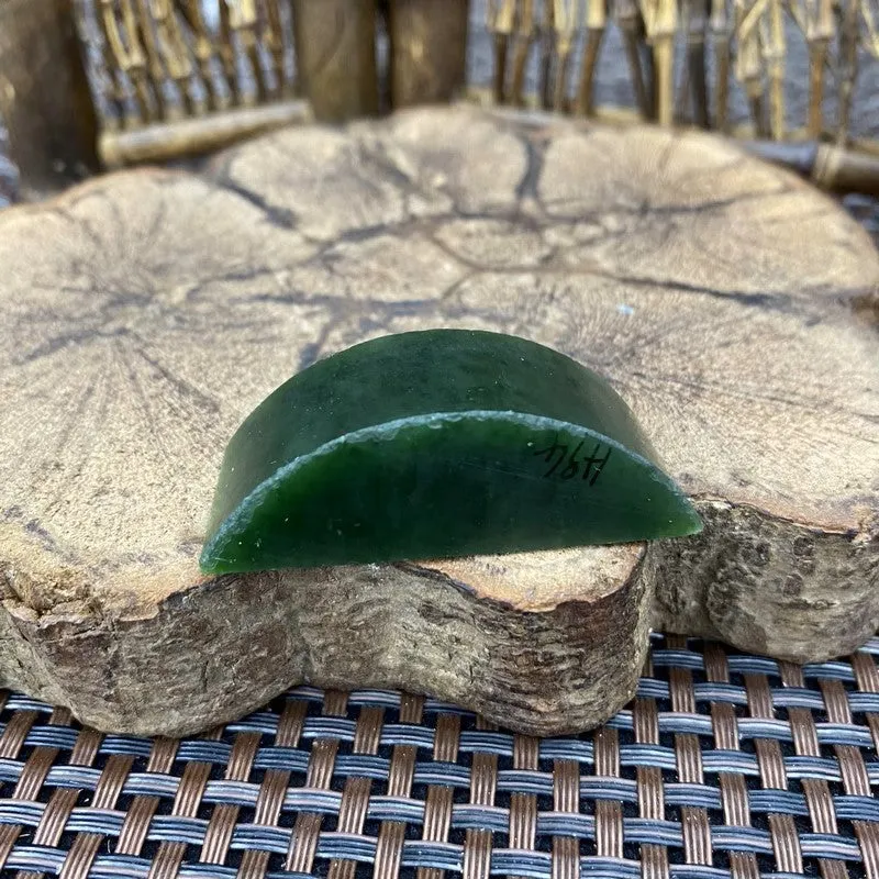 Natural Kunlun Jade Rough Nephrite Raw (24g,4.4X1.7X1.2cm)