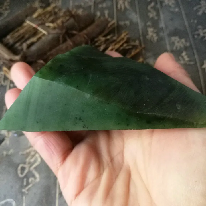 Natural Kunlun Jade Rough Nephrite Raw (253g, 11.5X10X2.7cm)