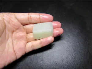 Natural Kunlun Jade Rough Nephrite Raw (28.88g, 32X21X20mm)