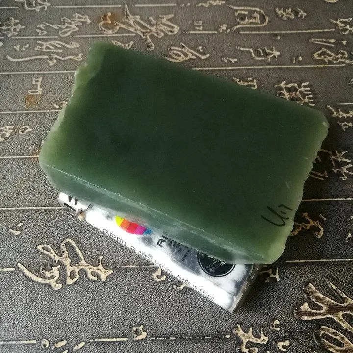Natural Kunlun Jade Rough Nephrite Raw (310g, 9.5X8X1.3cm)