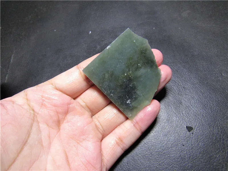 Natural Kunlun Jade Rough Nephrite Raw (32.72g, 49X45X7mm)