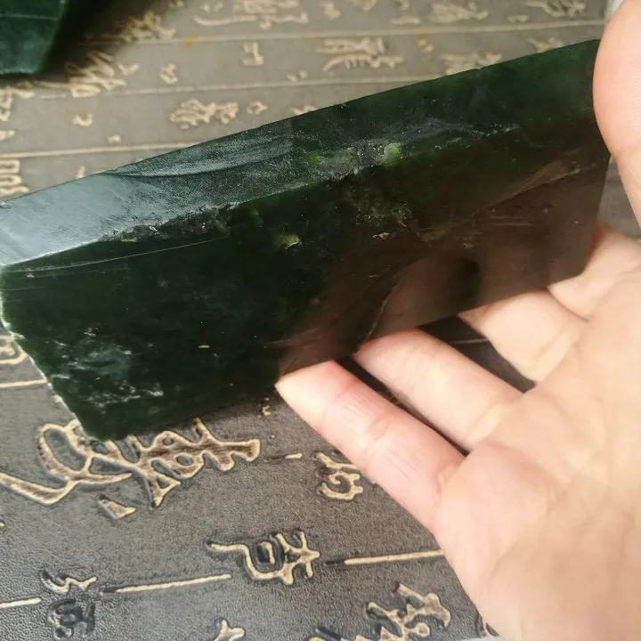Natural Kunlun Jade Rough Nephrite Raw (366g, 11X5.3X3.2X1.2cm)