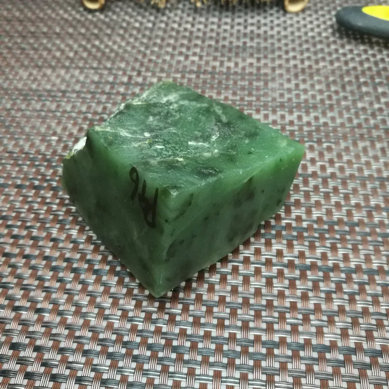 Natural Kunlun Jade Rough Nephrite Raw (438g,6.5X5.8X4cm)